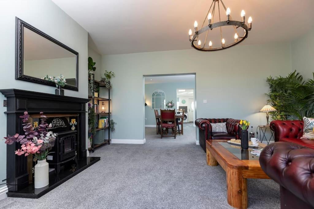 Auckland View - A Comfy & Spacious 4Bed With Views Coundon Екстер'єр фото