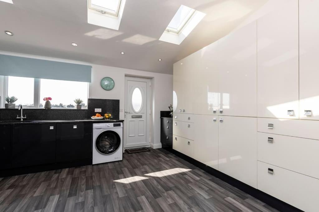 Auckland View - A Comfy & Spacious 4Bed With Views Coundon Екстер'єр фото
